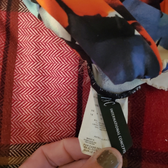 Womans bathing suit INC - Picture 3 of 3